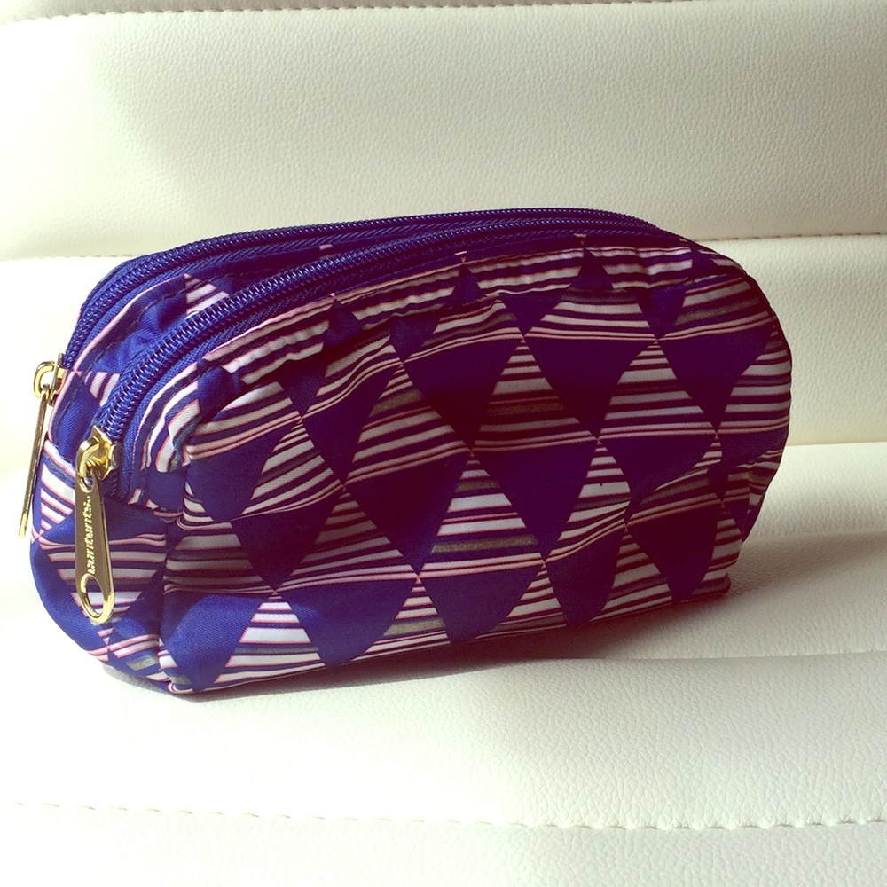 Small pouch